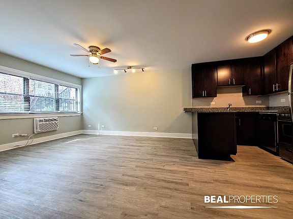 4th image of 1435 N Dearborn St #222