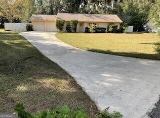 195 Cypress Ln, Saint Marys, GA 31558