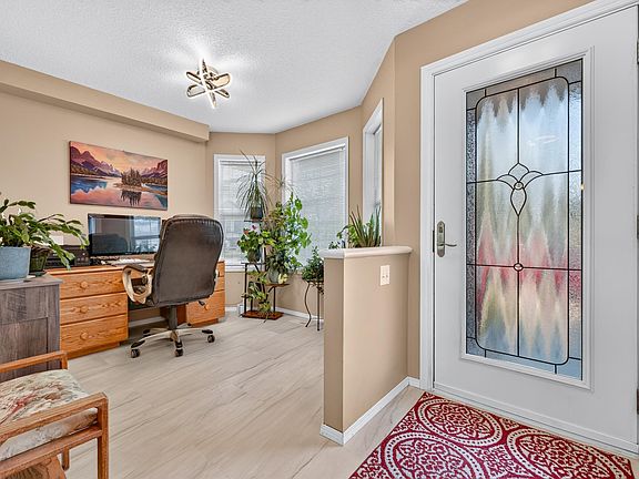 5th image of 1223 Gillespie Cres NW