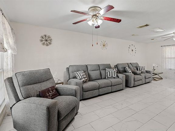 3rd image of 5603 Turner Oaks