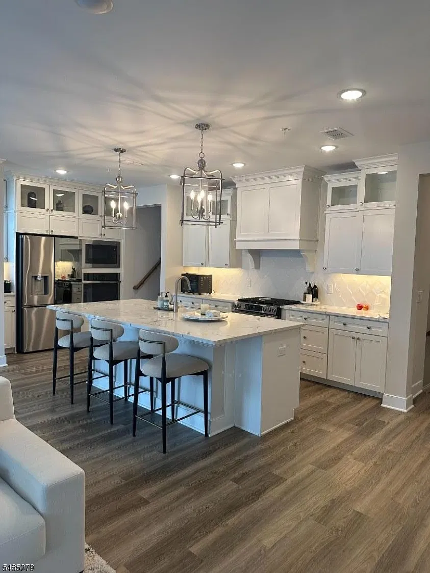 3 bed, 2.5 bath, $5,800 — Photo 3