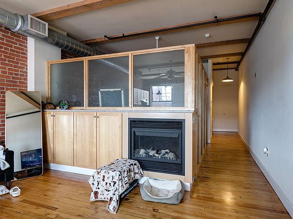 4th image of 333 Oliver Hill Way #302