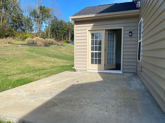 3rd image of 413 Parmley Ln