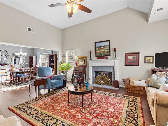 5th image of 120 Meadow View Cir