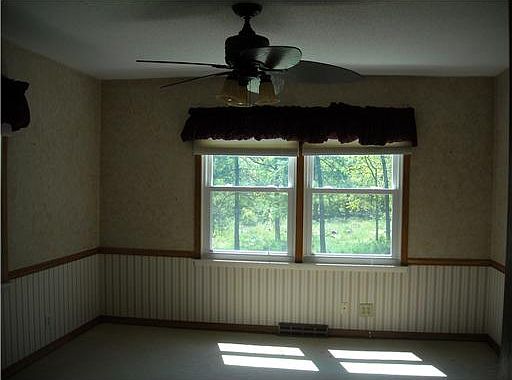 2nd image of 353 Brentwood Dr NE