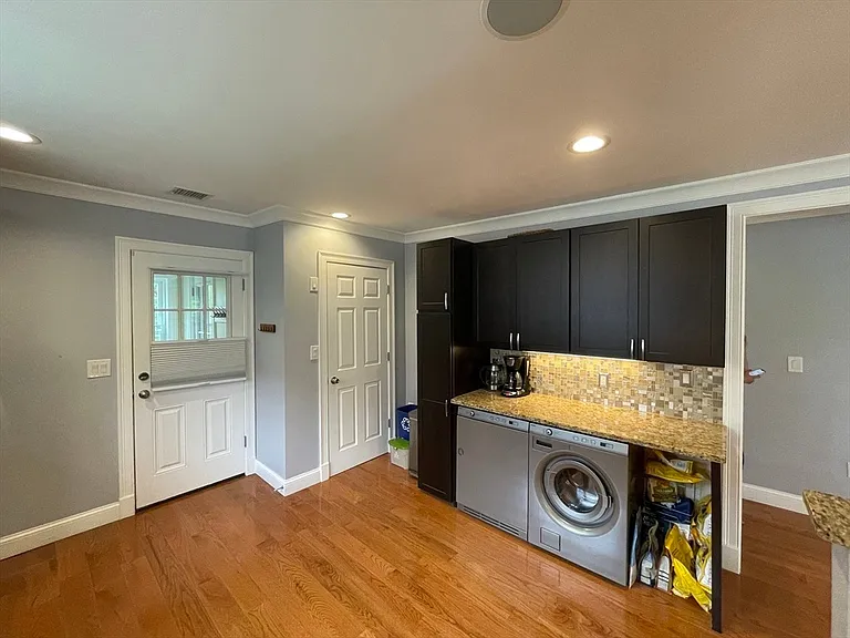143 Williams St #3 — Photo 8