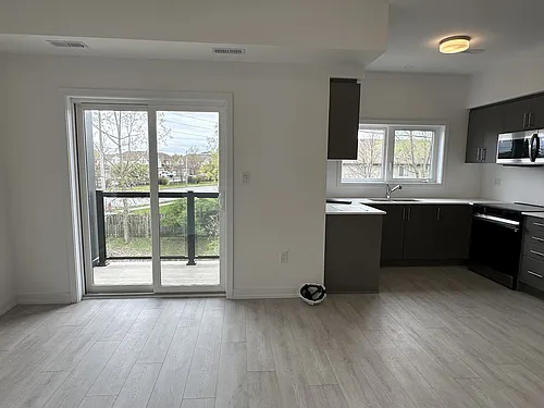 42 Lowes Rd W Photo 1