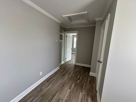 2nd image of 622 Mill St