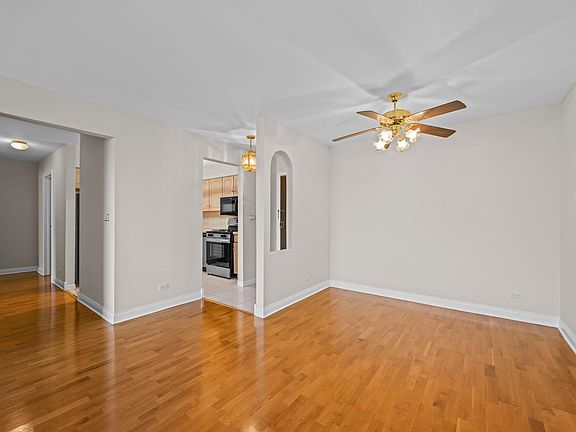 5th image of 2100 Valencia Dr APT 308B