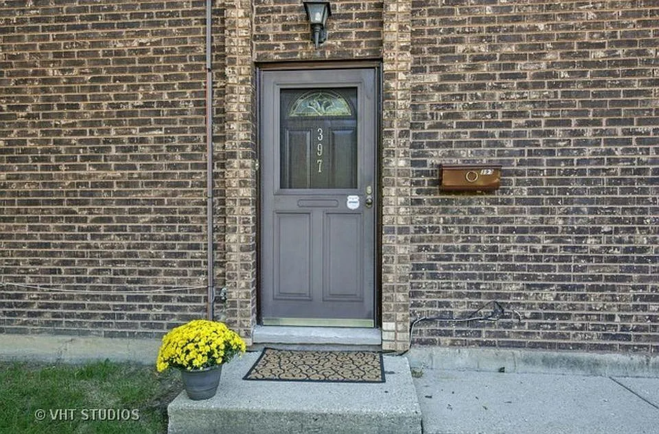 1 bed, 1100 sqft, $1,650 — Photo 2