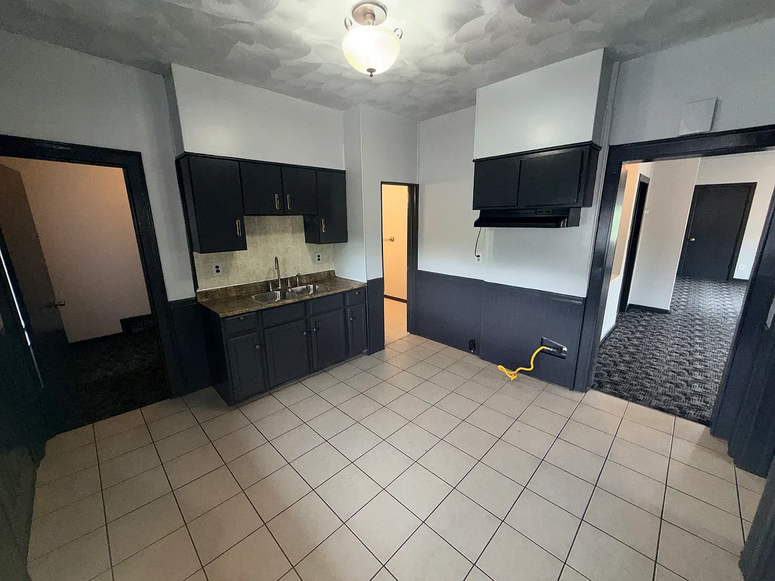 3 bed, 1250 sqft, $1,450 — Photo 4