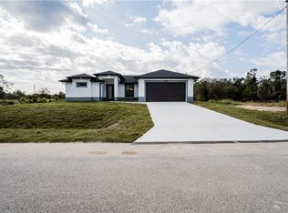 2705 53rd St SW, Lehigh Acres, FL 33976