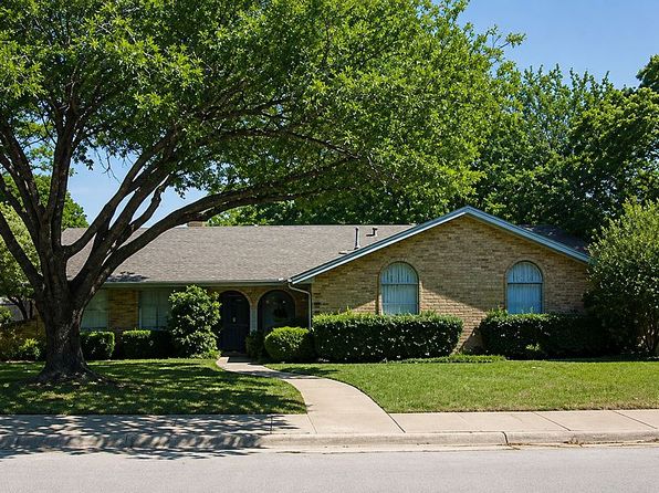 735 W Ridge Dr