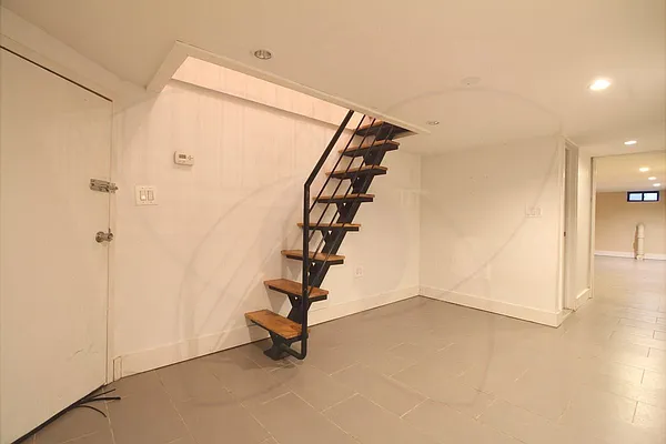 Rented by Flight of Fancy Realty Group | media 27