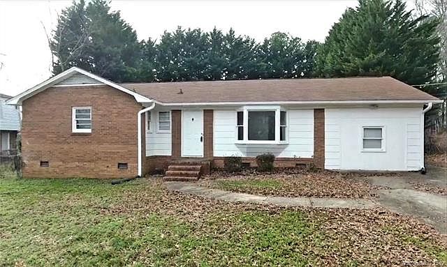 1st image of 1551 Moore Dr