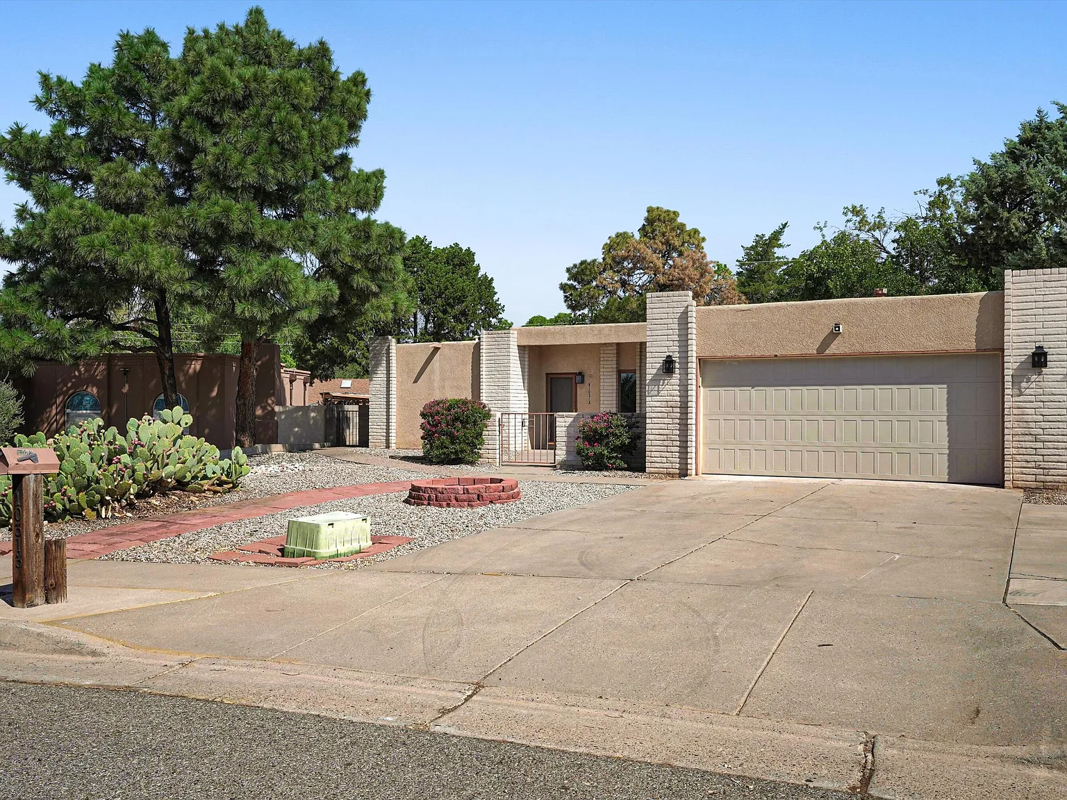 4 bed, 2475 sqft, $3,000 — Photo 3