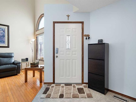 2nd image of 80 S Chaparral Rd SE