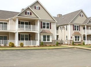 95 Ridgewood Ln, Berlin, CT 06037