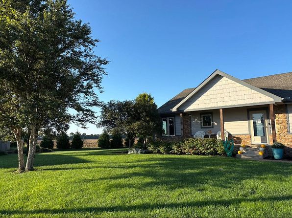15 Wheaton Ct