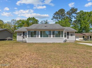 832 Mill River Rd, Jacksonville, NC 28540