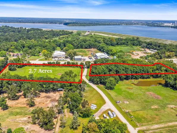 12595 Fm 1097 Rd W, Willis, TX 77318