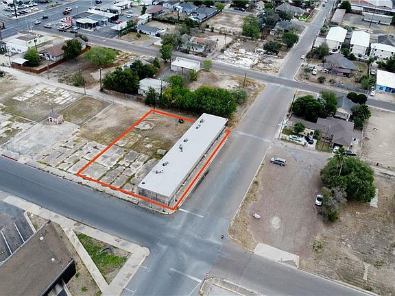4th image of 1002 Miller Ave