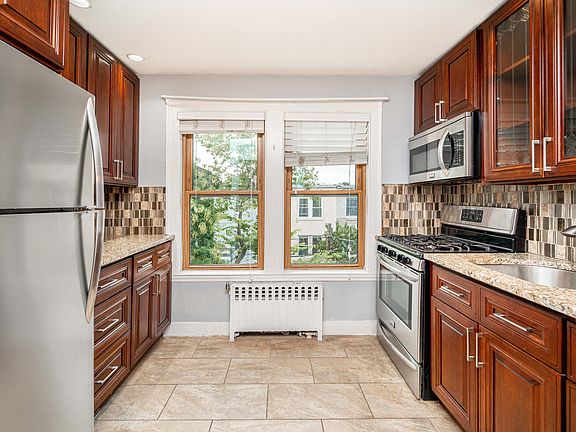 2nd image of 20-60 32nd St #2D