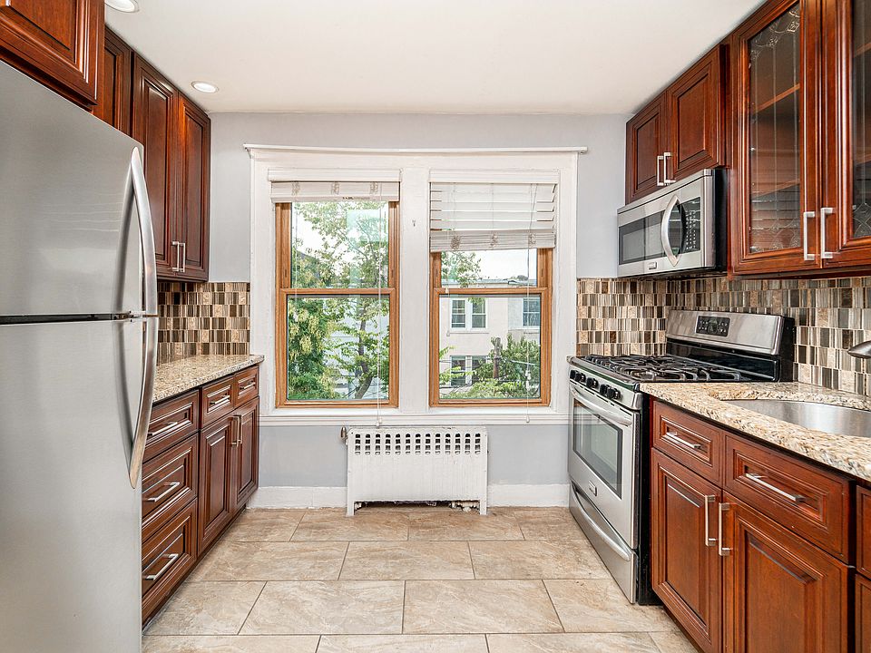 1st image of 20-60 33rd St #2B