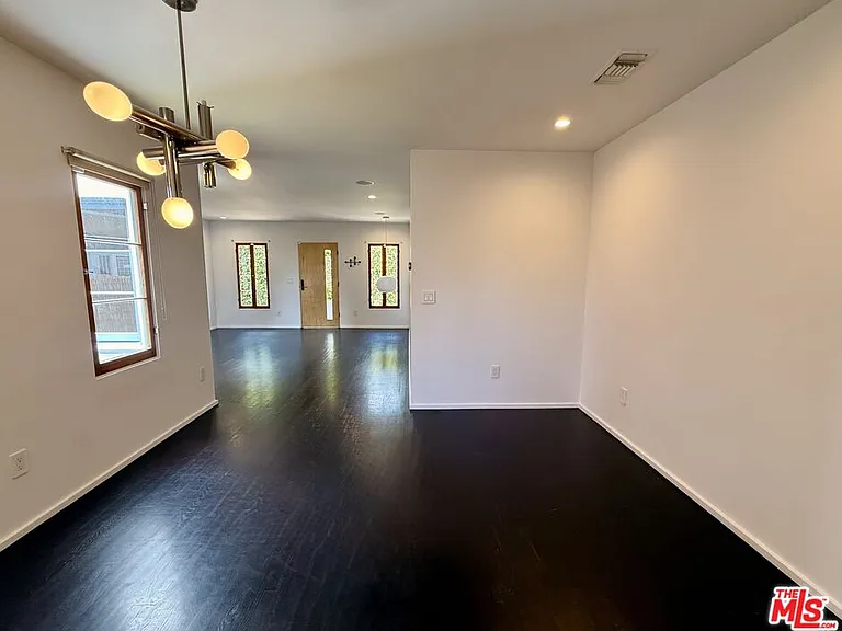 4248 Lexington Ave — Photo 9
