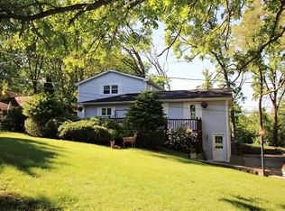 28631 W Benjamin Ave, Spring Grove, IL 60081