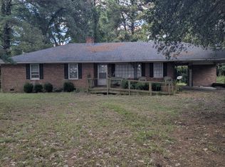 821 Warsaw Rd, Clinton, NC 28328
