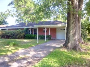 915 Bingman Dr, Beaumont, TX 77705