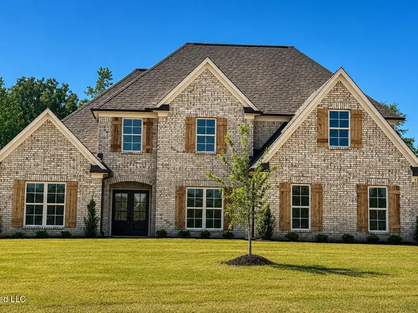 821 Hazelwood Dr, Lake Cormorant, MS 38641