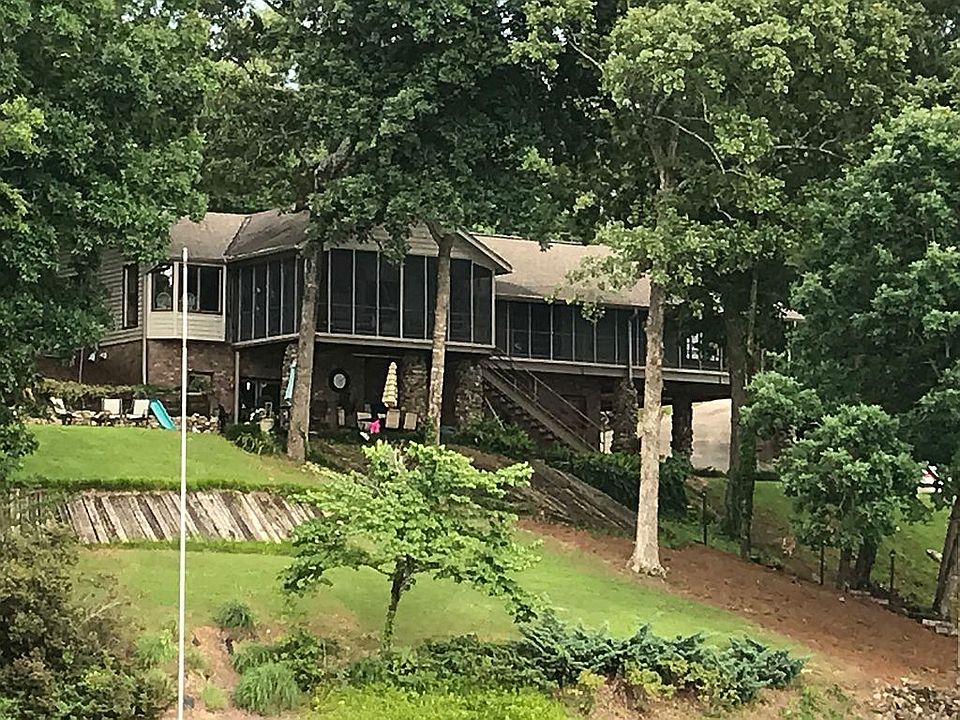 1st image of 135 Riverwood Ln