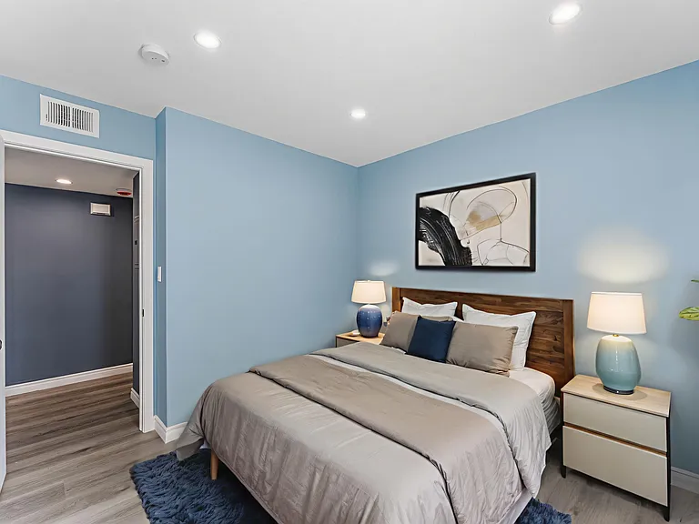 15511 Sherman Way #1 — Photo 8