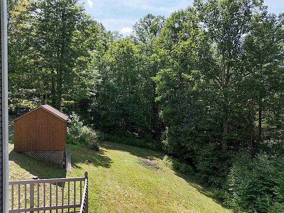4th image of 5885 Chestnut Ridge Rd