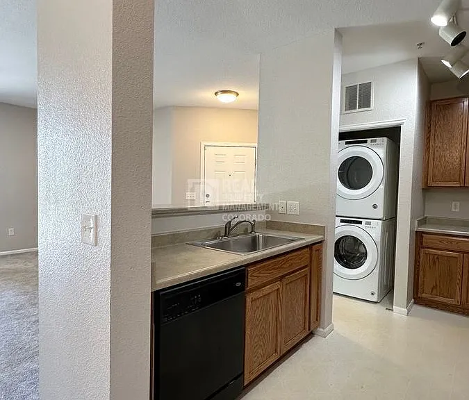3865 S Dayton St #202 — Photo 7