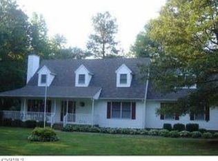 7496 Hunters Ridge Dr, Prince George, VA 23875