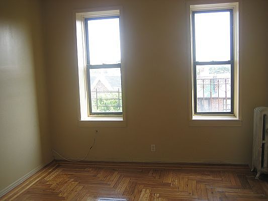 5th image of 944 42nd St #D