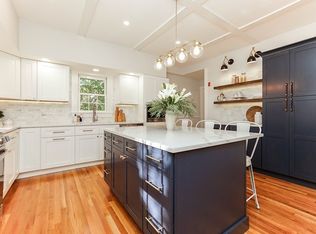 72 Mount Vernon St, Reading, MA 01867