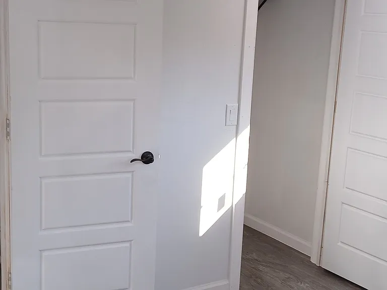 1516 Grove St — Photo 13