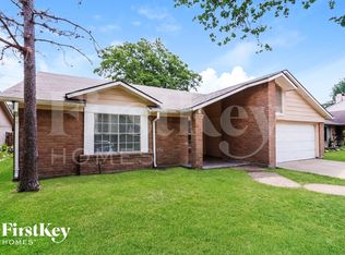 7111 Navidad Rd, Houston, TX 77083