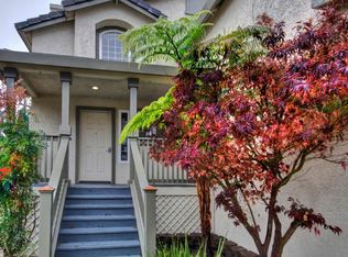 9474 Village Tree Dr, Elk Grove, CA 95758