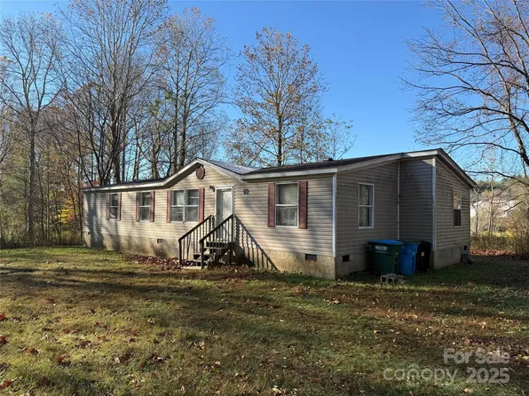 750 Bee Tree Rd, Swannanoa, NC 28778