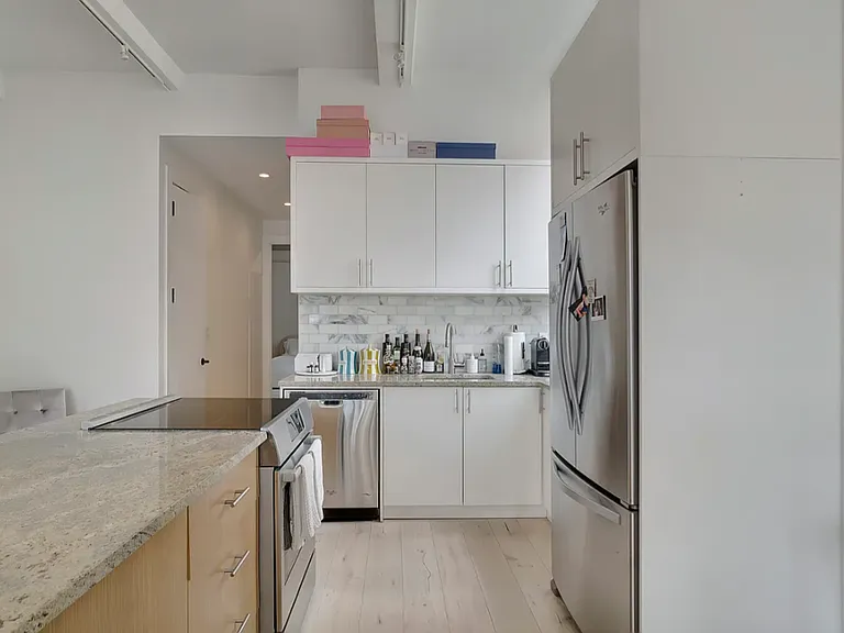 145 Spring St #5A — Photo 6