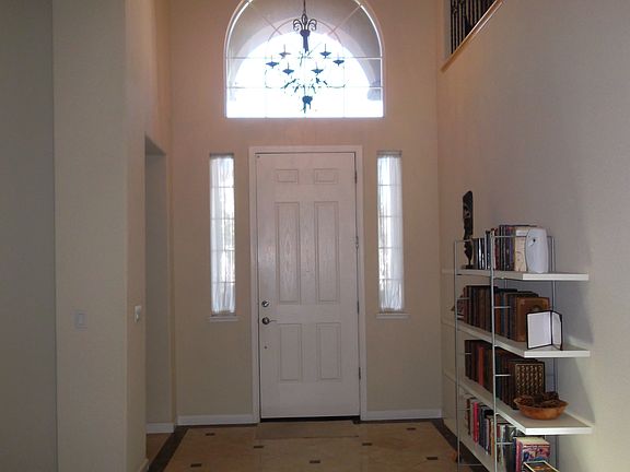 3rd image of 170 Tarragon Ave