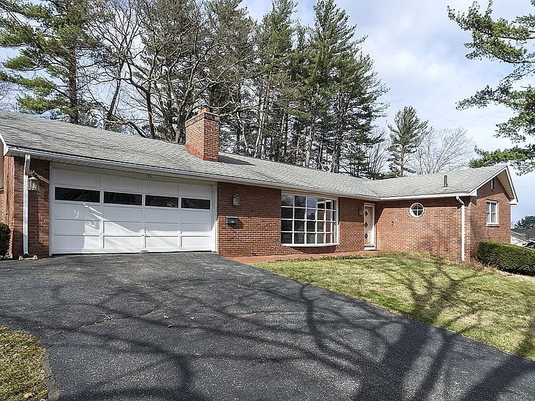 71 Bemis Rd — Photo 2