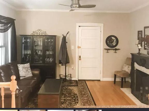 2nd image of 850 W Buckingham Pl #1Z