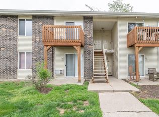 2700 Light Rd APT 203, Oswego, IL 60543