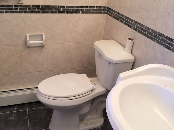 1st floor full bathroom